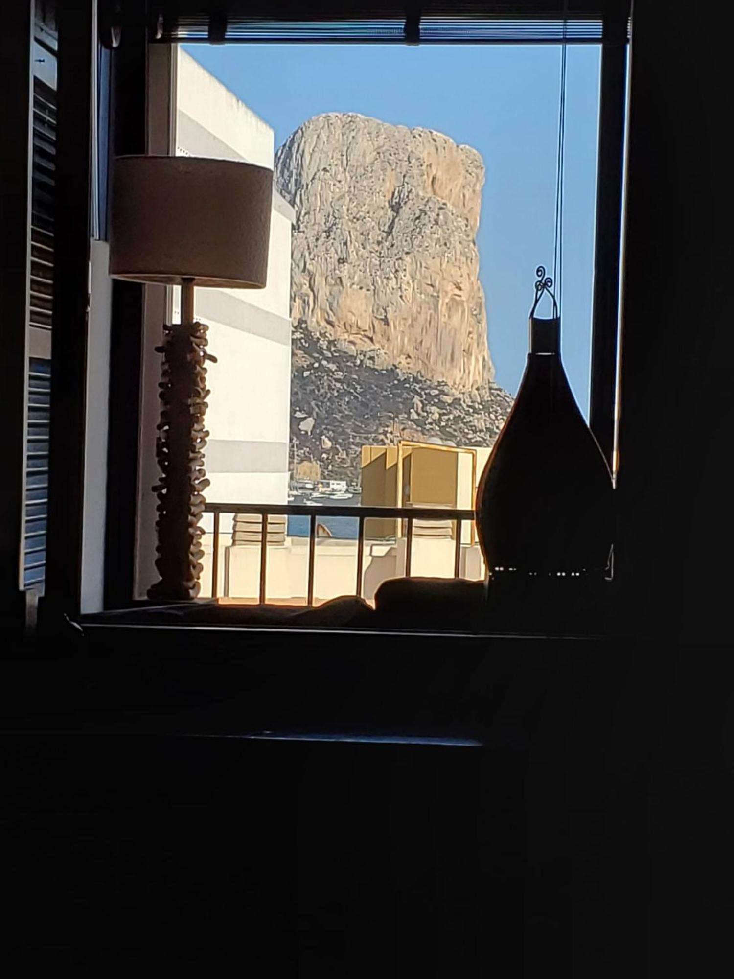 Ático con encanto, 50m de la playa, vista al mar, wifi fibra, gran terraza Calpe Exterior foto